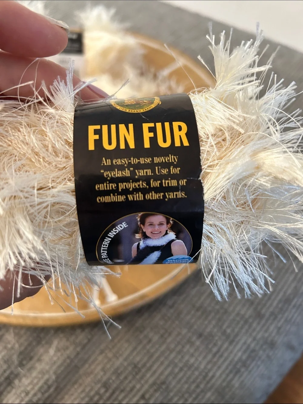 Lion brand Fun Fur Eyelash Yarn NEW x6 skeins ivory (2 dye 2584; 4 dye 42214)